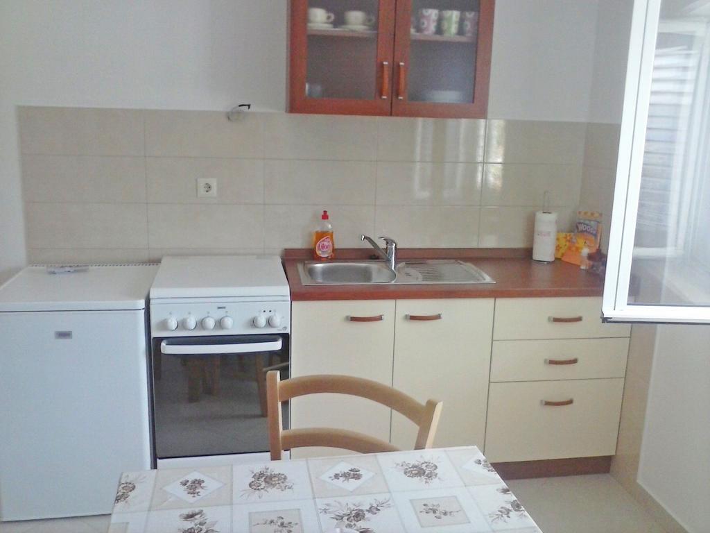 Apartments Mara 莫鲁纳特 外观 照片